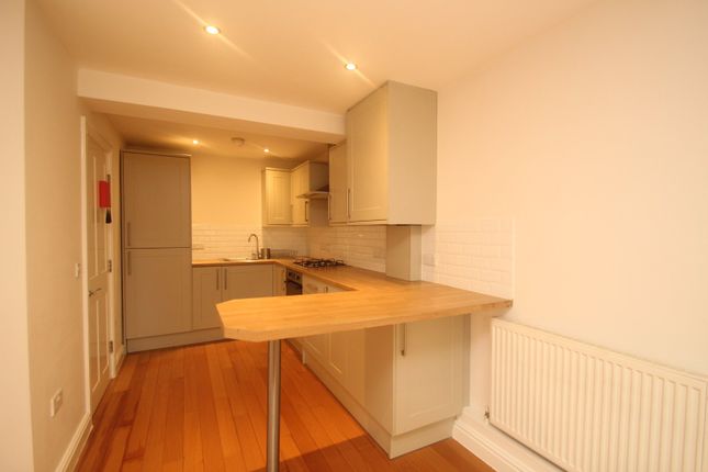Flat 2, Carrington House, 88, Station Parade, North Yorkshire photo 4