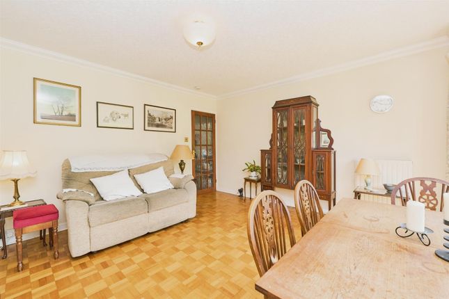 Flat for sale in Staines Road, Twickenham