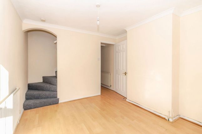 77 Foxhill Road, Reading photo 3