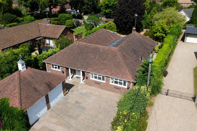 4-bed house on Heatherwood,, Verner Close, Bordon, £900,000