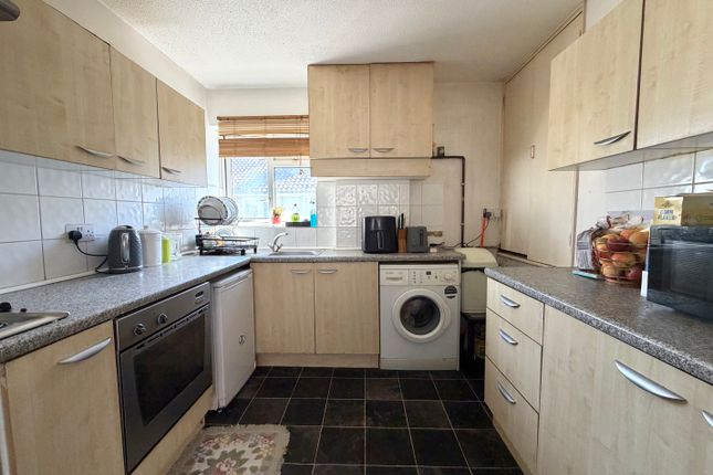 10, Peacehaven photo 2