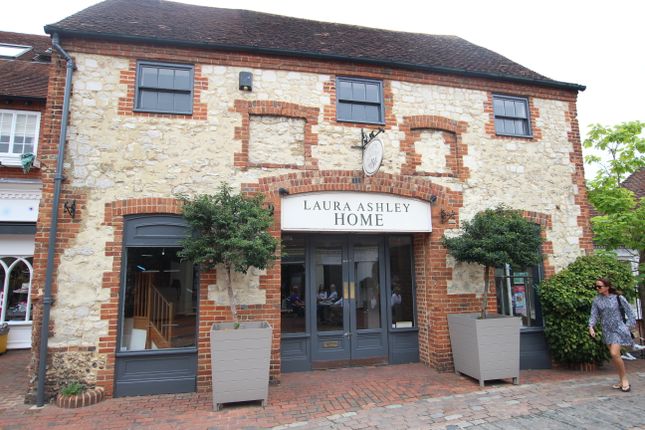 Thumbnail Retail premises to let in Lion &amp; Lamb Yard, Farnham