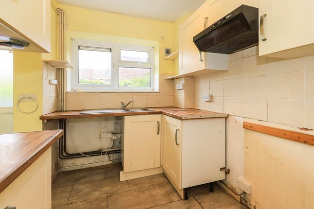 8, Minsterley Close, Wolverhampton photo 4