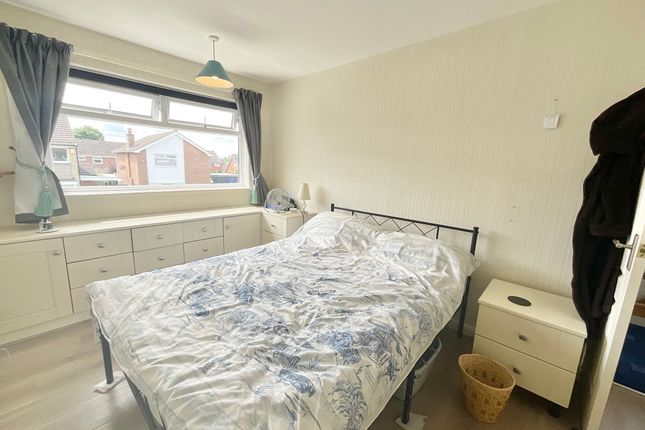 14 Ambleside Close, Crewe photo 3