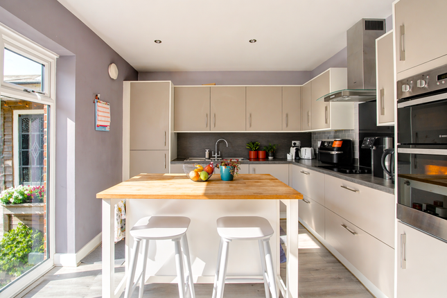 19, Thistle Close, Tarporley photo 4