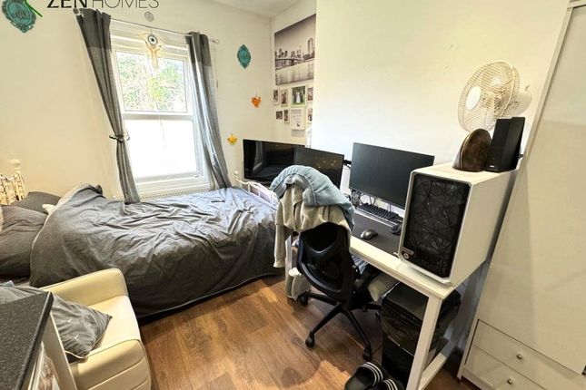 Thumbnail Studio to rent in Derby Road, Enfield