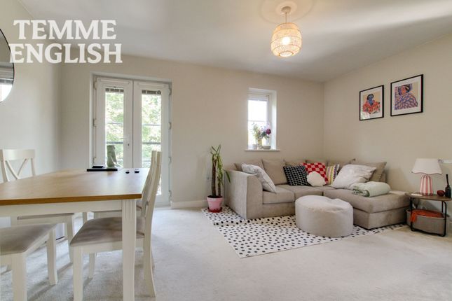 63 Temple Way, Rayleigh photo 4
