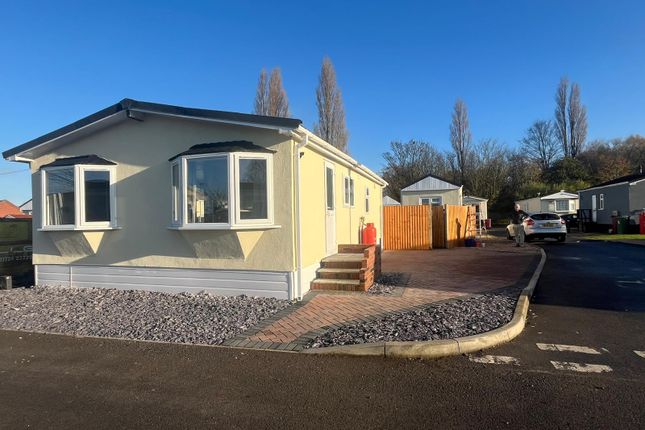 2-bed caravan on 22, Main Avenue, Scunthorpe, £100,000