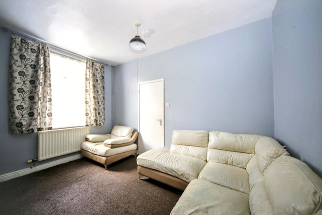 17 Lichfield Street, Wigan photo 3