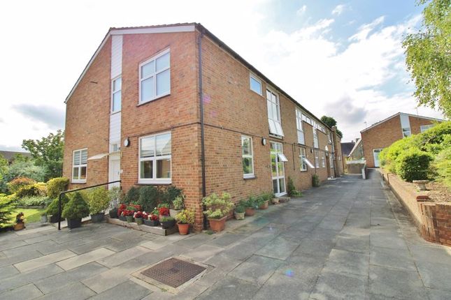 Thumbnail Flat for sale in Gorringe Avenue, South Darenth, Dartford