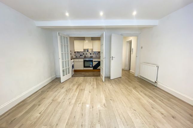 Flat to rent in Portland Rise, Finsbury Park