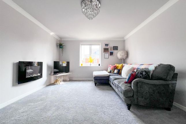 65, Chillington Way, Stoke-On-Trent photo 4