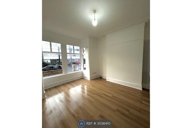 Reads Avenue Flat A, Blackpool photo 5