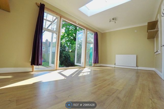 Homefarm Road, London photo 3