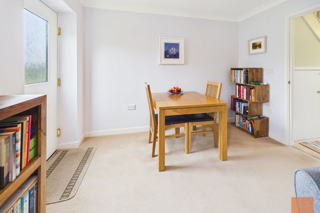 31, Pentowan Gardens, Hayle photo 3