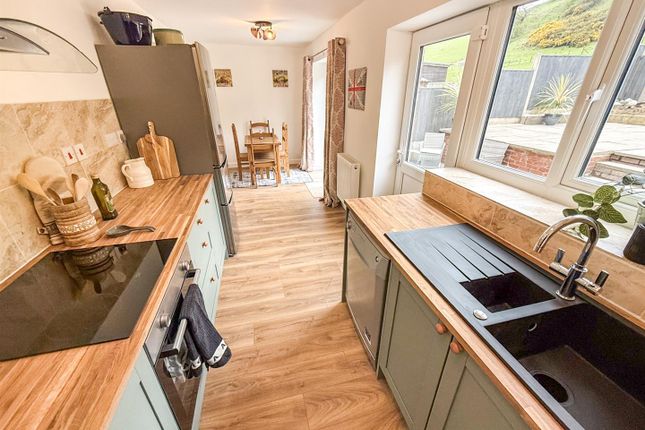 44, Bron Y Gaer, Llanfyllin photo 4
