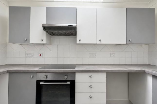 5 Priory Court, Campbell Road, Bognor Regis photo 2