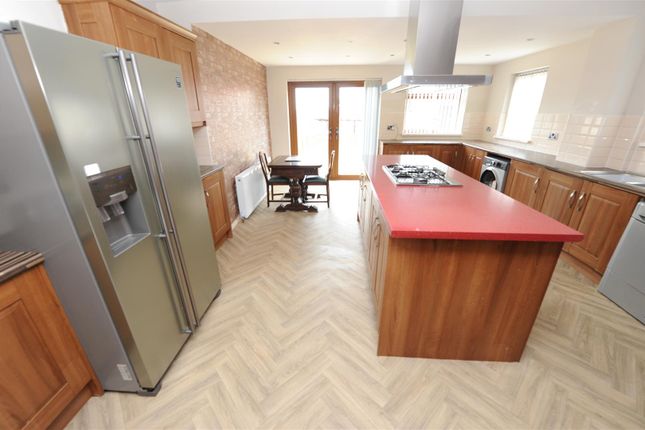 51, Summerbridge Crescent, Bradford photo 3