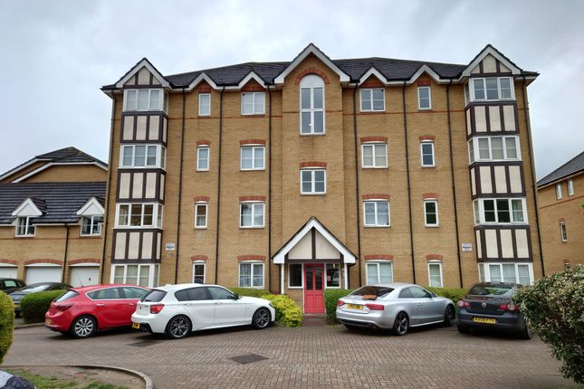 Flat for sale in The Sidings, Bedford