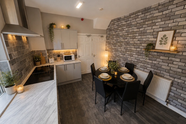 078 Broxholme Lane, Room 3, Doncaster photo 4