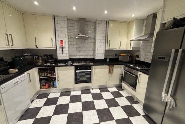 6, Wellington Square, Nottinghamshire photo 2
