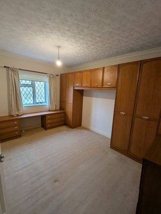 402 Ormskirk Road, Skelmersdale photo 5