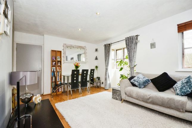 Flat for sale in Osprey Close, Falcon Way, Watford