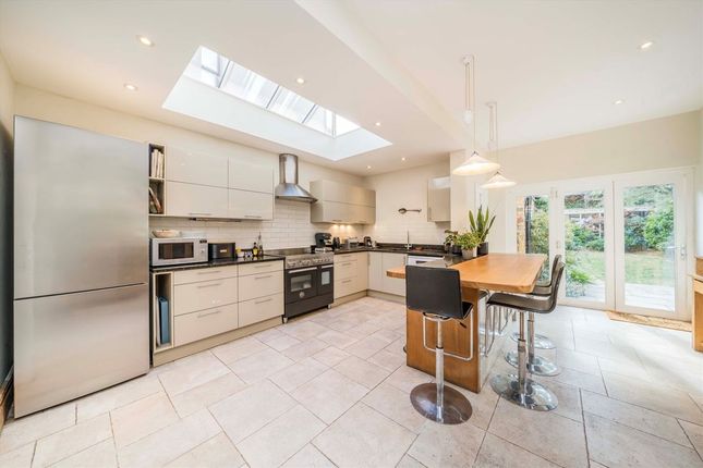 67, Victoria Avenue, Surbiton photo 4