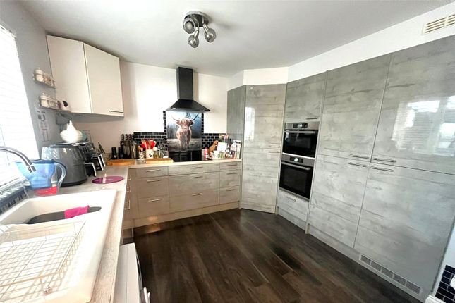 43, Warwick Road, Hampshire photo 3