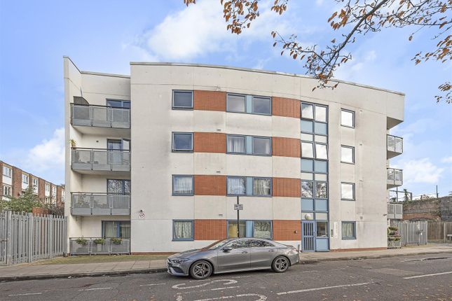 Flat for sale in Colnmore Court, Meath Crescent, London