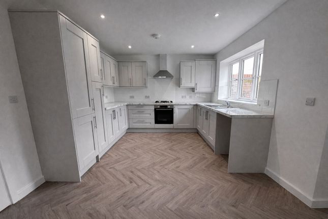1, Aldersey Oaks Grove, Newton By Tattenhall photo 4