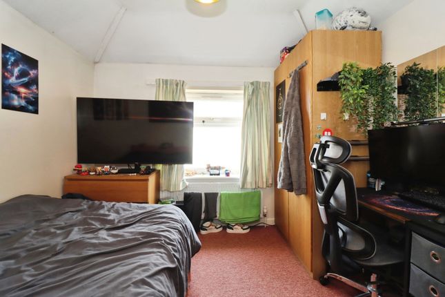 883, Filton Avenue, Bristol photo 4