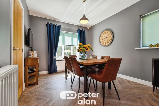 3, Clos Gelli Dawel, Merthyr Tydfil photo 4