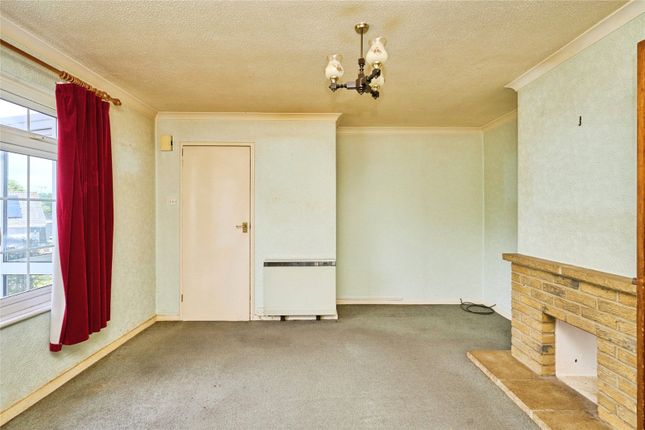 26, Marina Avenue, Isle of Wight photo 4