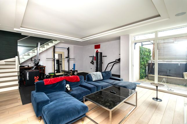 22, Arthur Road, London photo 4