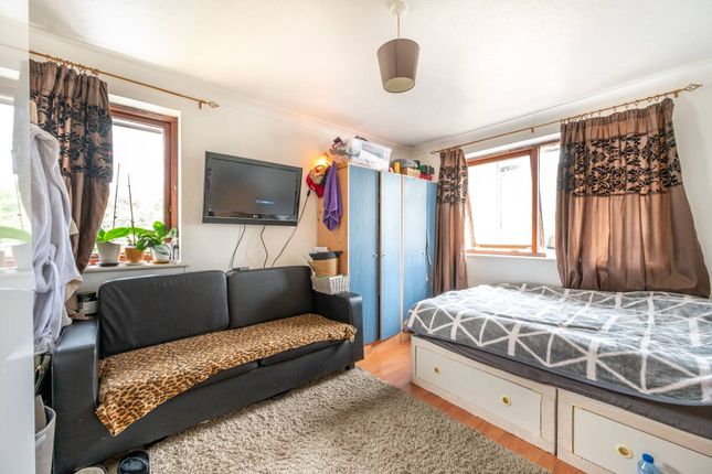 Flat for sale in Romford Road, Forest Gate, London