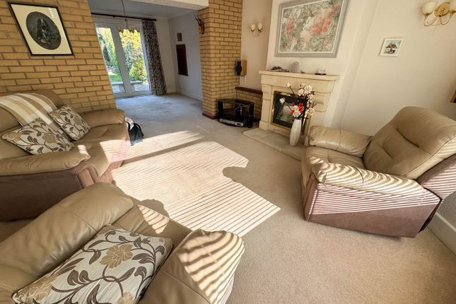 81, Wimborne Road West, Wimborne photo 2