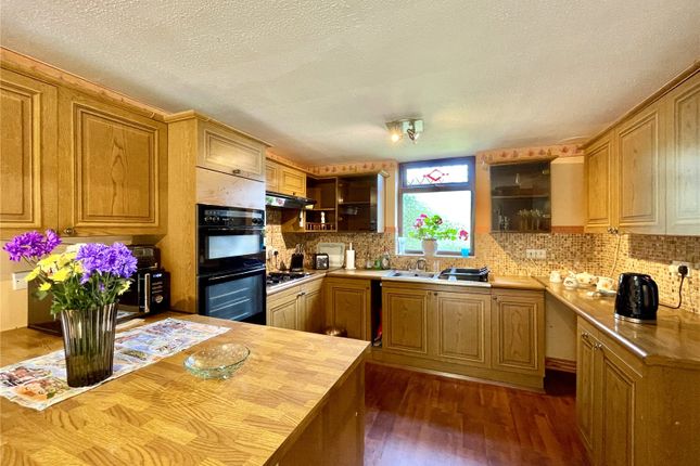 8, Badger Close, Runcorn photo 3