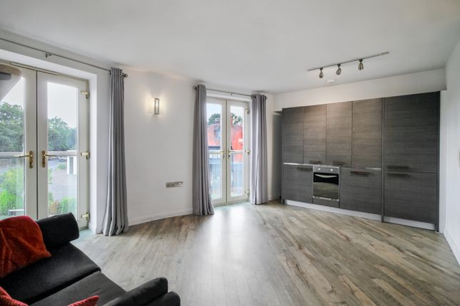 Flat 8, Ashley Gate, Walton-on-Thames photo 4