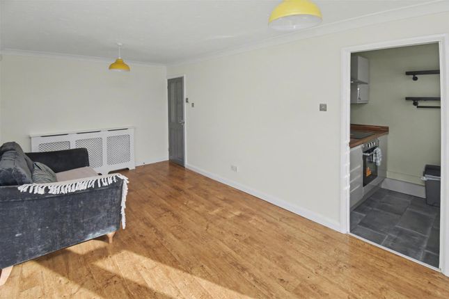 25, Shire Road, Corby photo 3