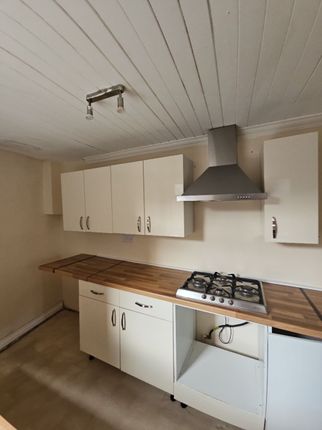32 Borough Road, St. Helens photo 3