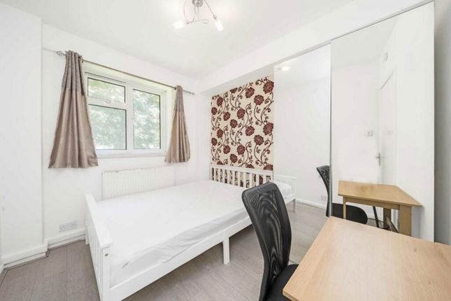 Flat Flat 13, Warnham, Sidmouth Street, London photo 5