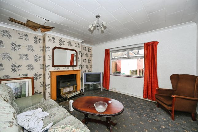 4, Perrins Road, Warrington photo 2