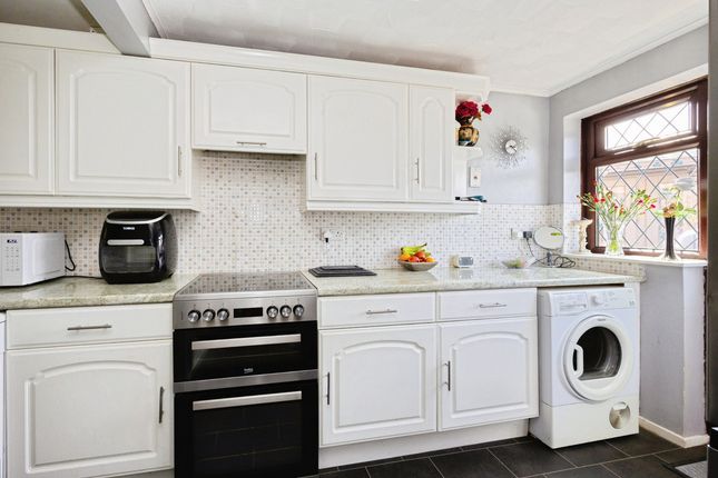 68, Oak Tree Road, Ashford photo 4