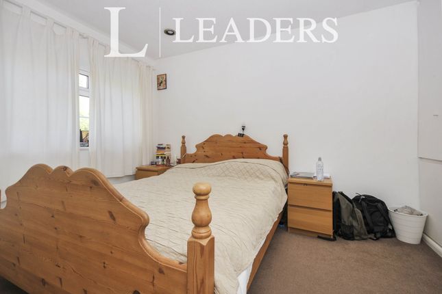 34, Caygill Close, Bromley photo 4
