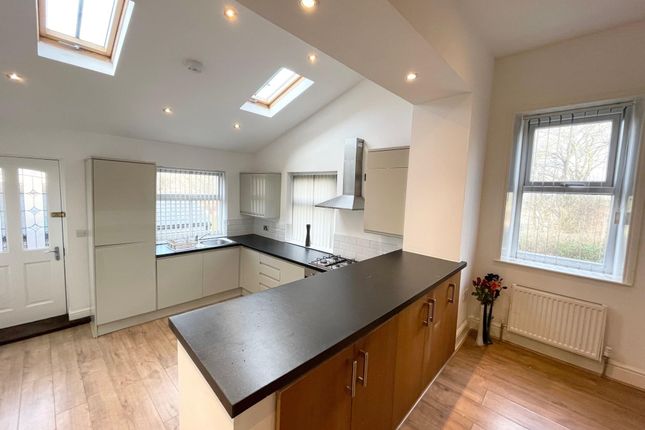 2, Storths Road, West Yorkshire photo 5