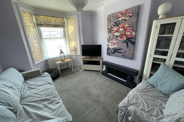 48, Station Road, Crewkerne photo 3