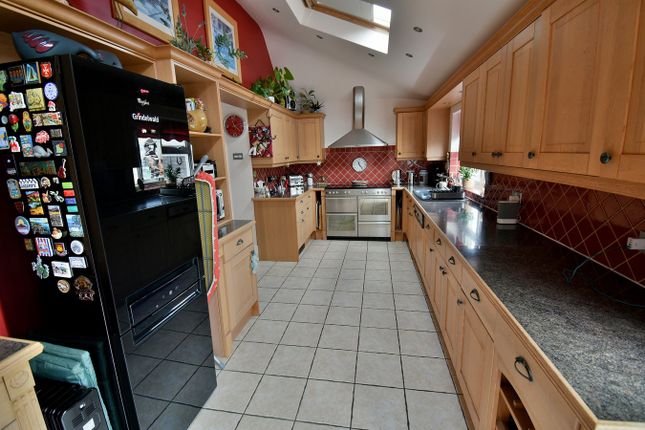 94, Church Road, Ferndown photo 2