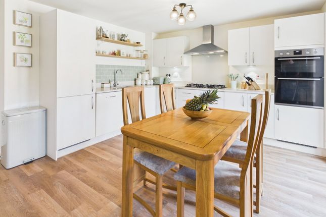 1, Meadowside Drive, Nantwich photo 2