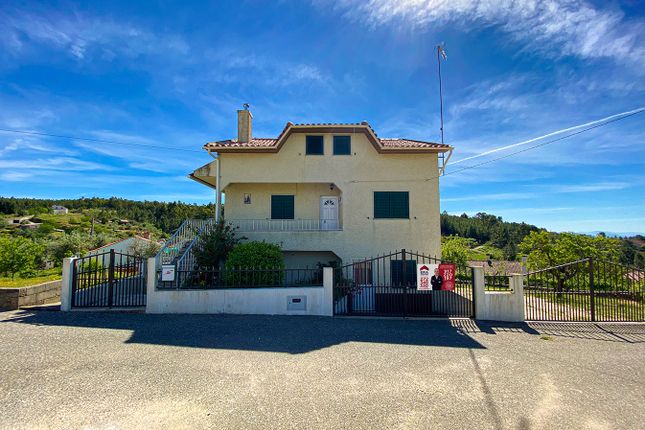 Thumbnail Terraced house for sale in Sobreira Formosa E Alvito Da Beira, Portugal